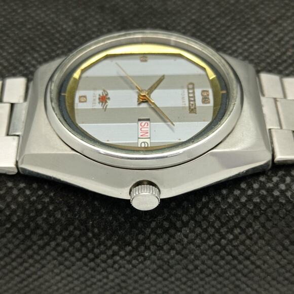 Vintage 1985 Citizen Automatic Womans Silver Watch W/daydate & Gold accents - Picture 5 of 8